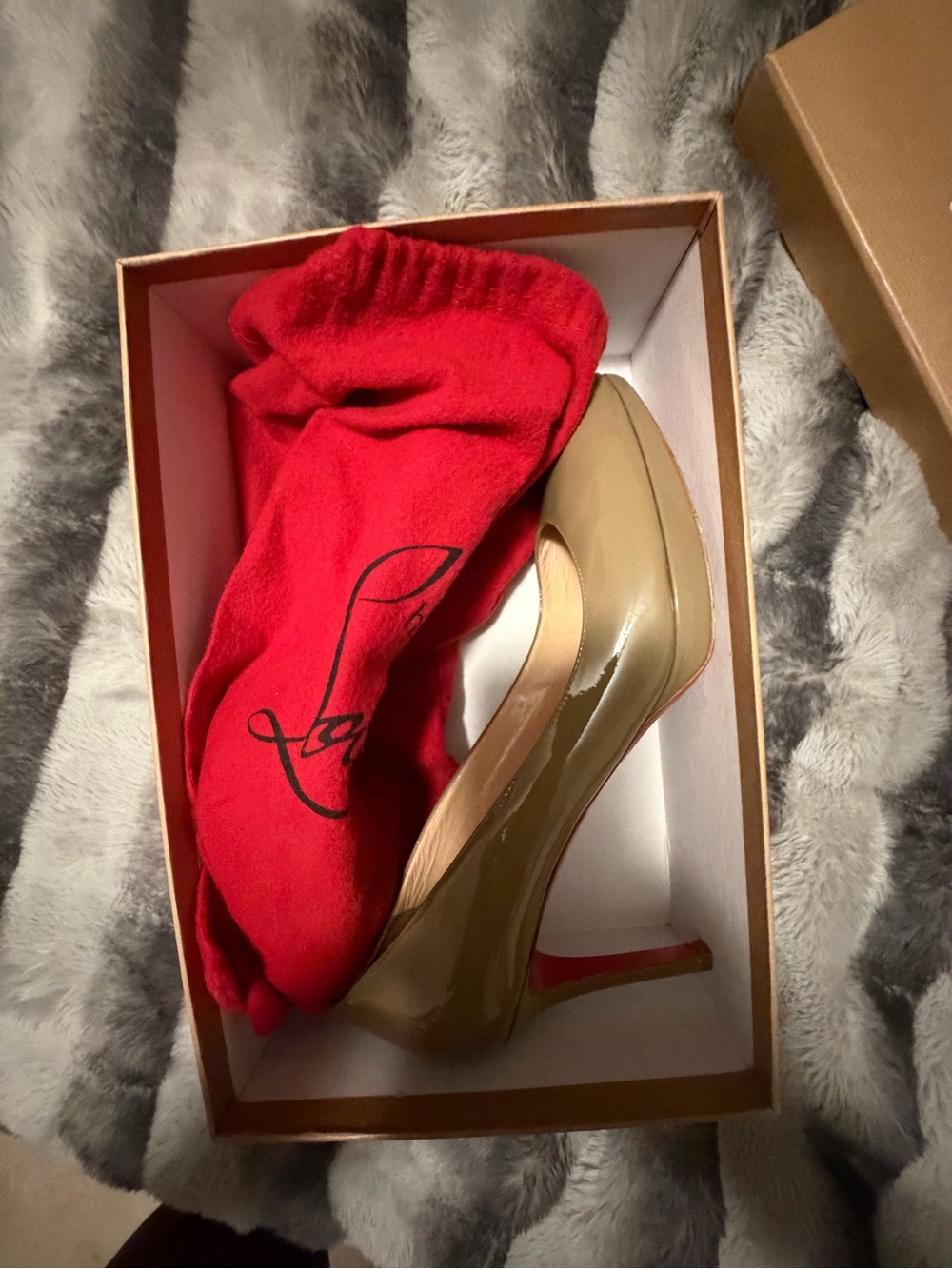 Christian Louboutin Olive Patent Stiletto Pumps with Red Soles——size 42/12
